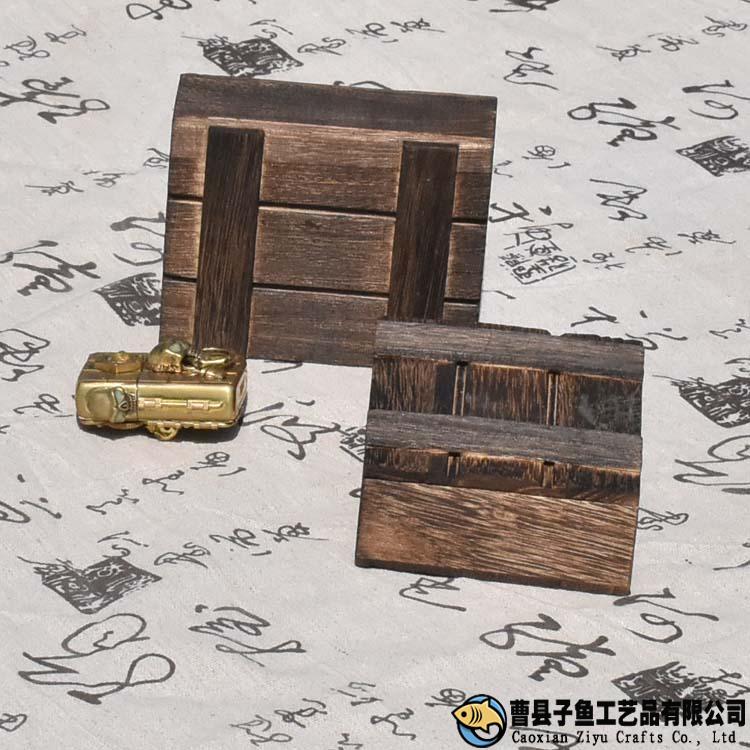装打火机的复古色木质包装盒